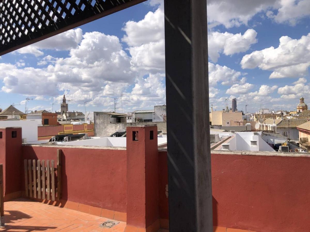 10 Min Walk To Giralda And Rooftop Sevilha Exterior foto